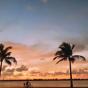 https://four-flowers-guesthouse.hotels-in-key-west.com